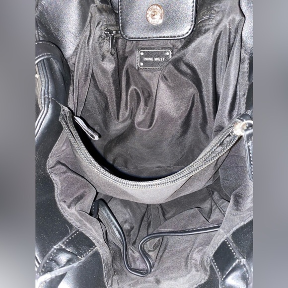 Nine West Satchel Style Handbag w/ Shoulder Straps in smooth Faux Leather BLACK - Picture 6 of 9